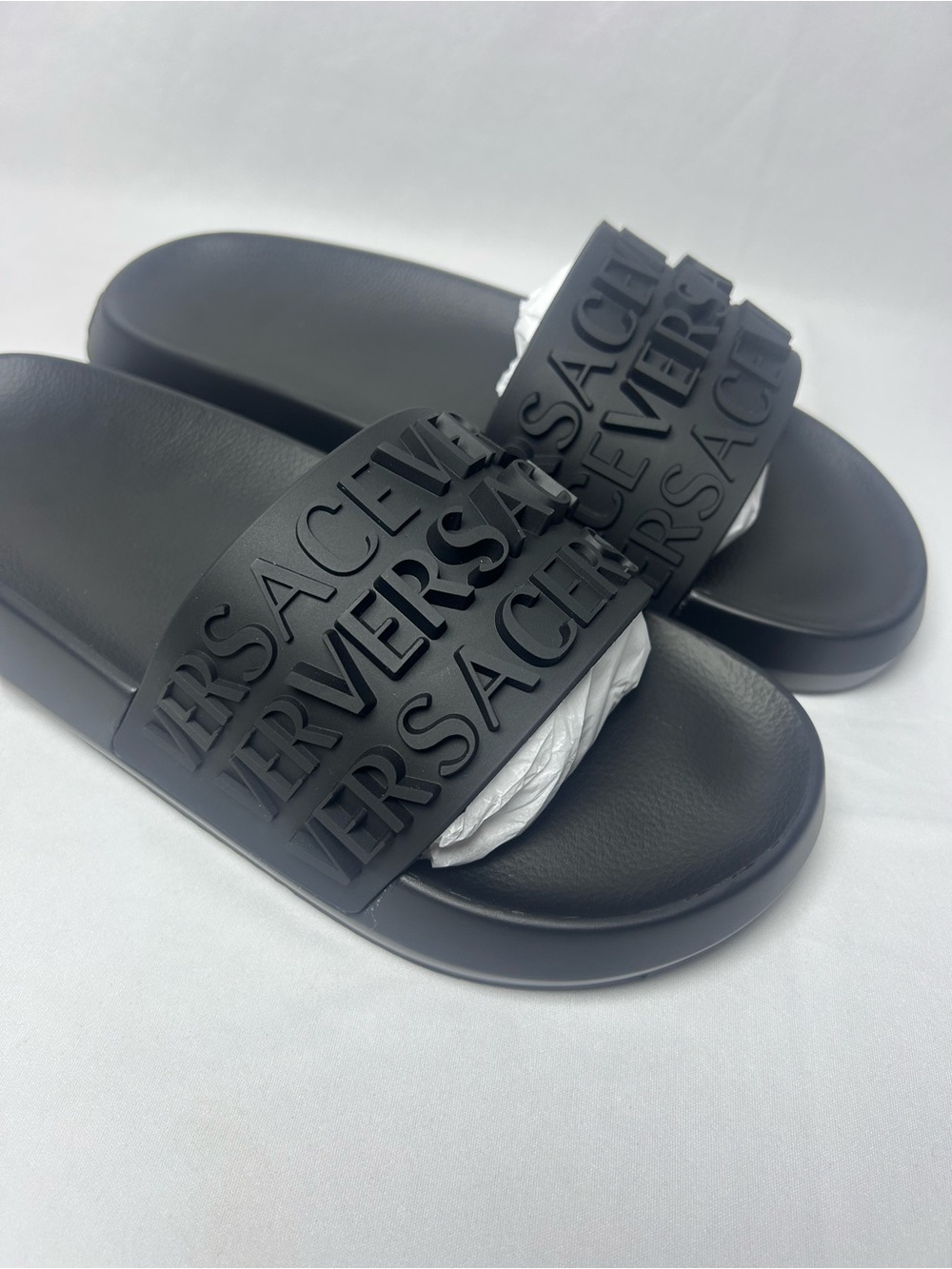 Versace Black Embossed Logo Men’s Slide Sandals new size 10 w/ FREE Shipping